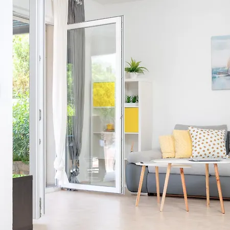 Marin - Zf Hvar Apartman Vrboska